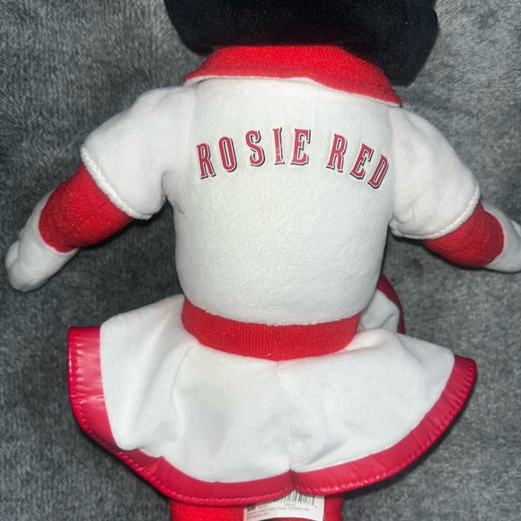 15” Cincinnati Reds Rosie Red Mascot Plush Doll Baseball MLB Collectible - Picture 6 of 9